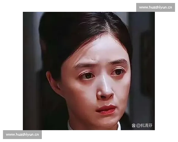 蒋欣凭实力圈粉多次斩获奖项，展现多面才华成为影视圈新宠